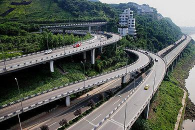 《哥谭骑士》团队介绍急冻先生：考虑所有版本的设计